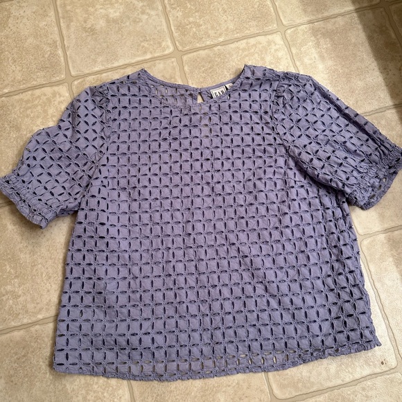 GAP 100% cotton lavender top. - Picture 1 of 5